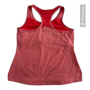 Lululemon athletic top. EUC. Small.